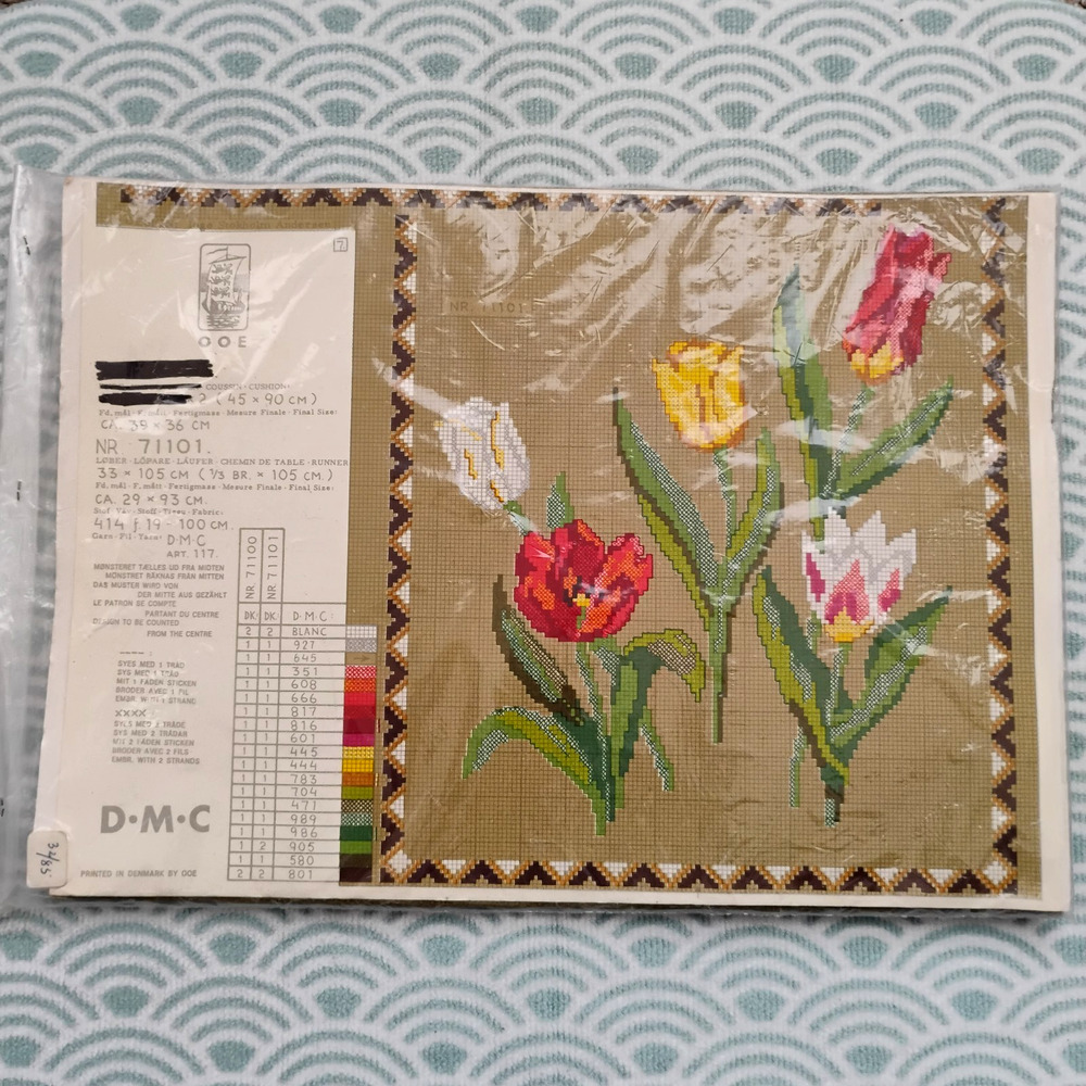 OOE Oeheinschlager Cross stitch Kit NR 71101 - Cushion Pillow Cover "Tulips"